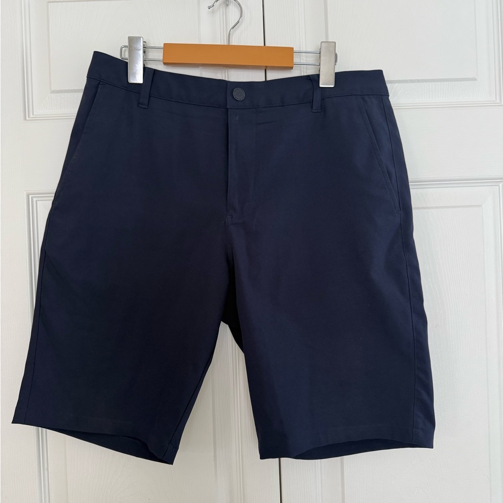 Men’s Puma Golf Shorts Navy Flat Front Shorts Size 32